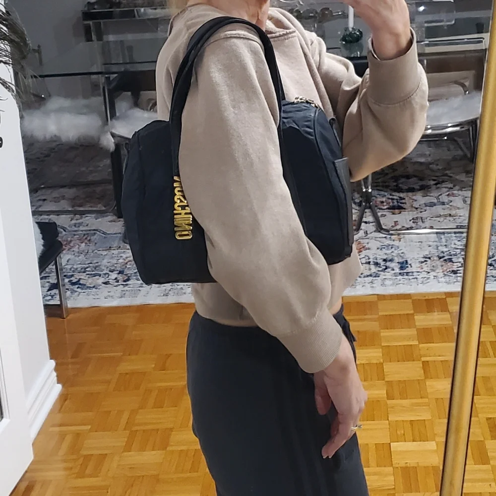 Vintage Moschino Redwall Made in Italy Boston Satchel Bag - Picture 2 of 16